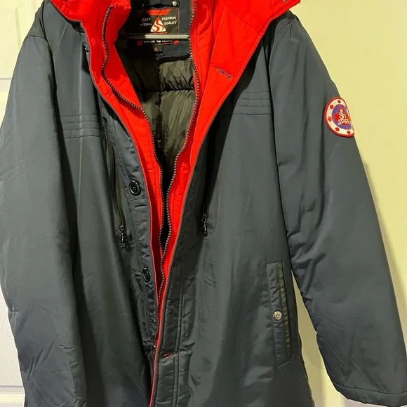 Winter jacket - Picture 10 of 11